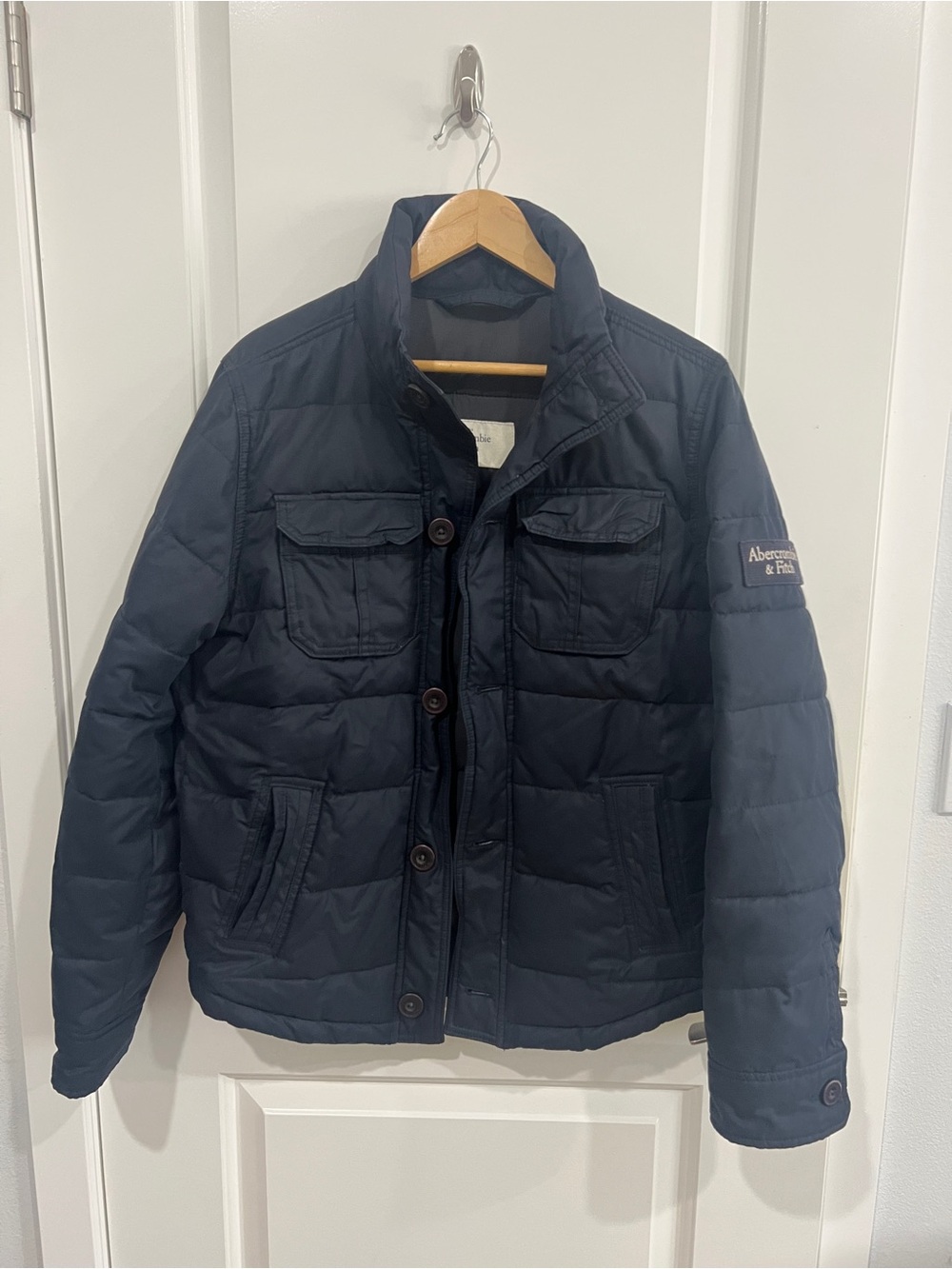 Abercrombie and Fitch Navy Vintage Y2K Puffer Jacket - sz S